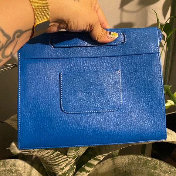 Min & Mon Blue Crossbody Bag with Eye Design - Picture 3 of 3